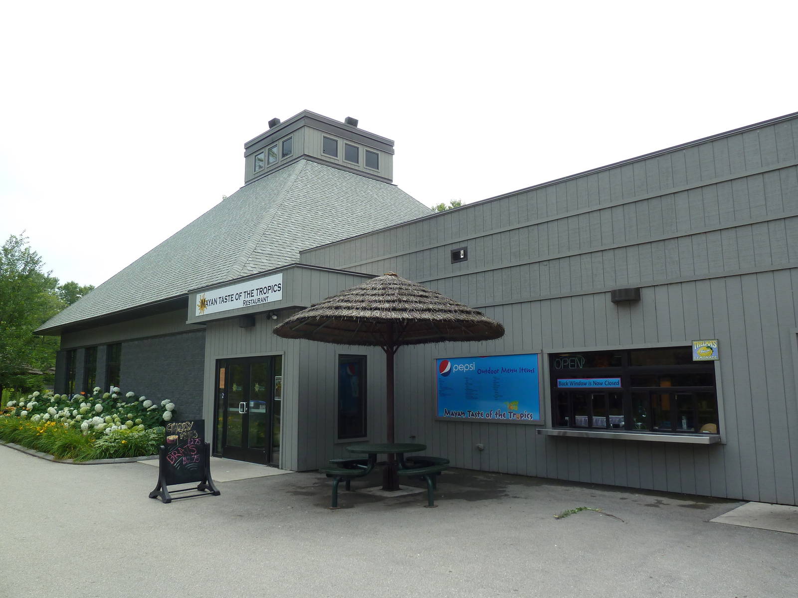 Restaurant - Mayan Taste of the Tropics