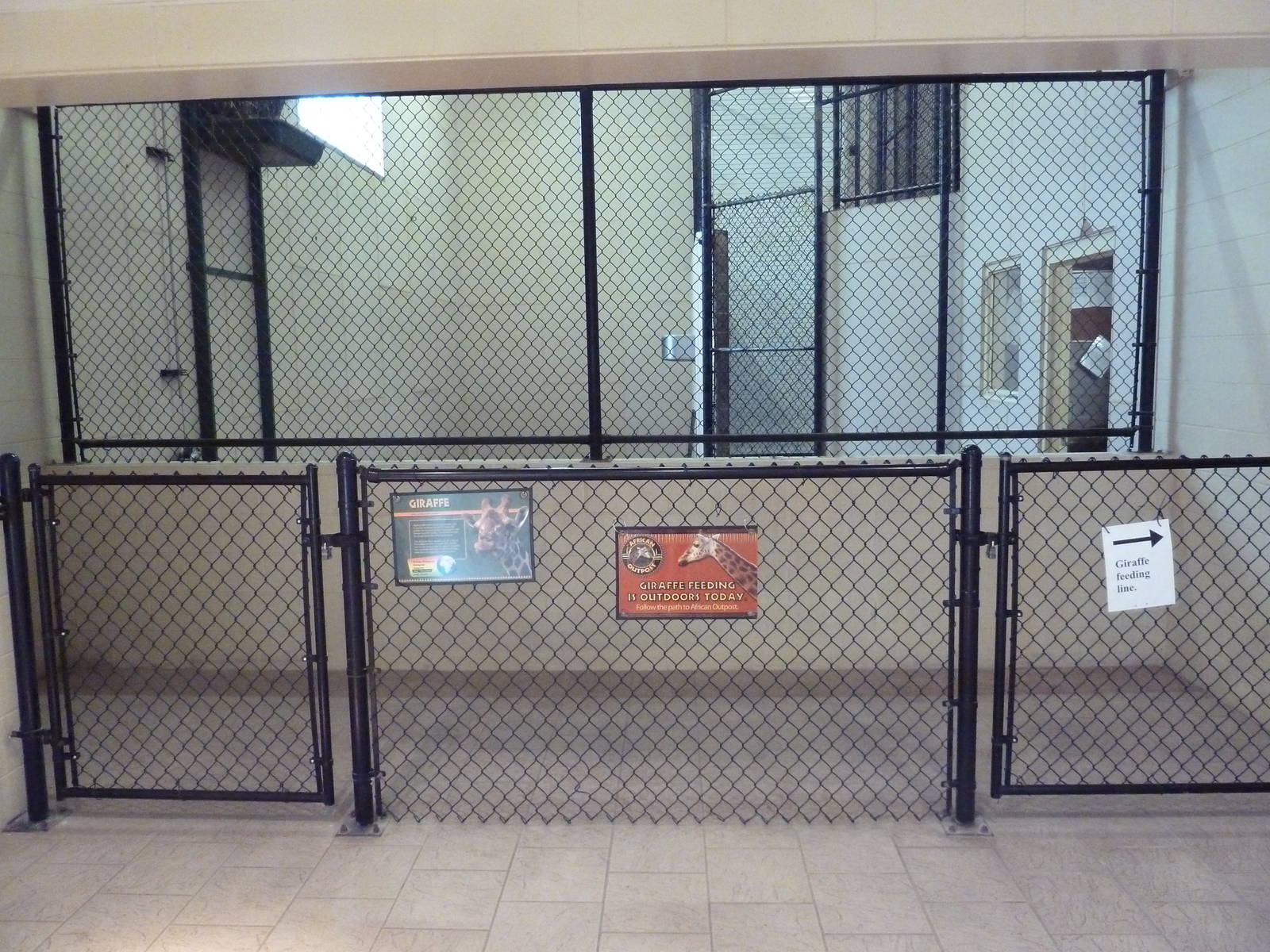 Reticulated Giraffe Barn