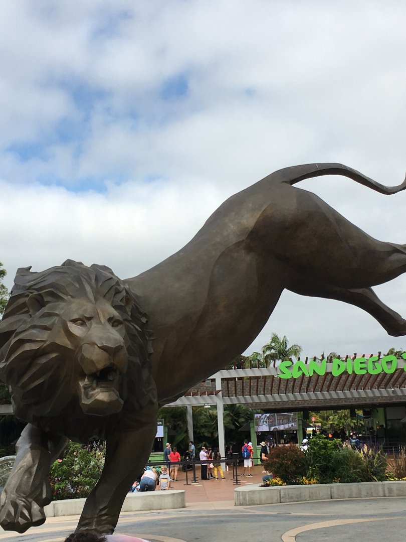 “Rex The Lion” Entrance Statue