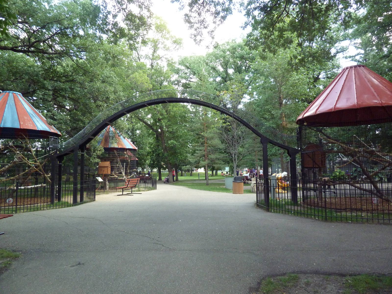 Ring-Tailed Lemur Exhibit (adjoining cages)