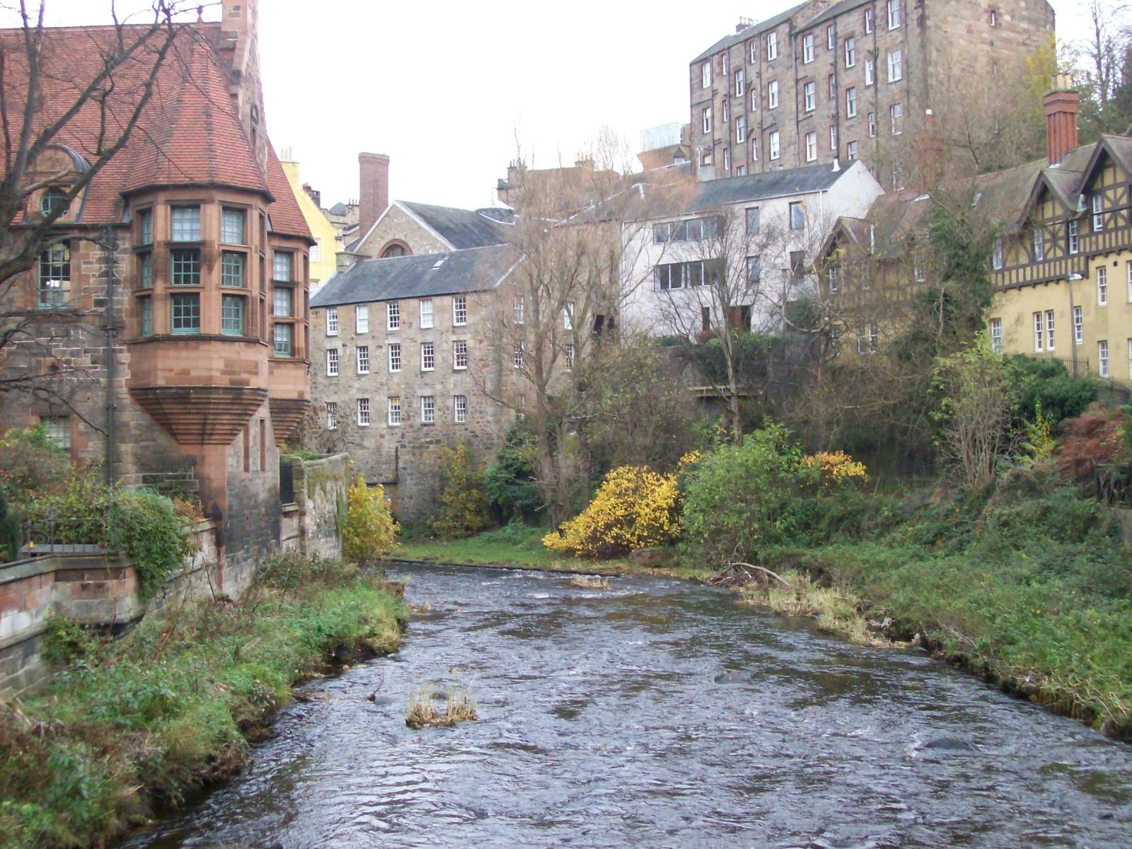 river running through the new town, edinburgh