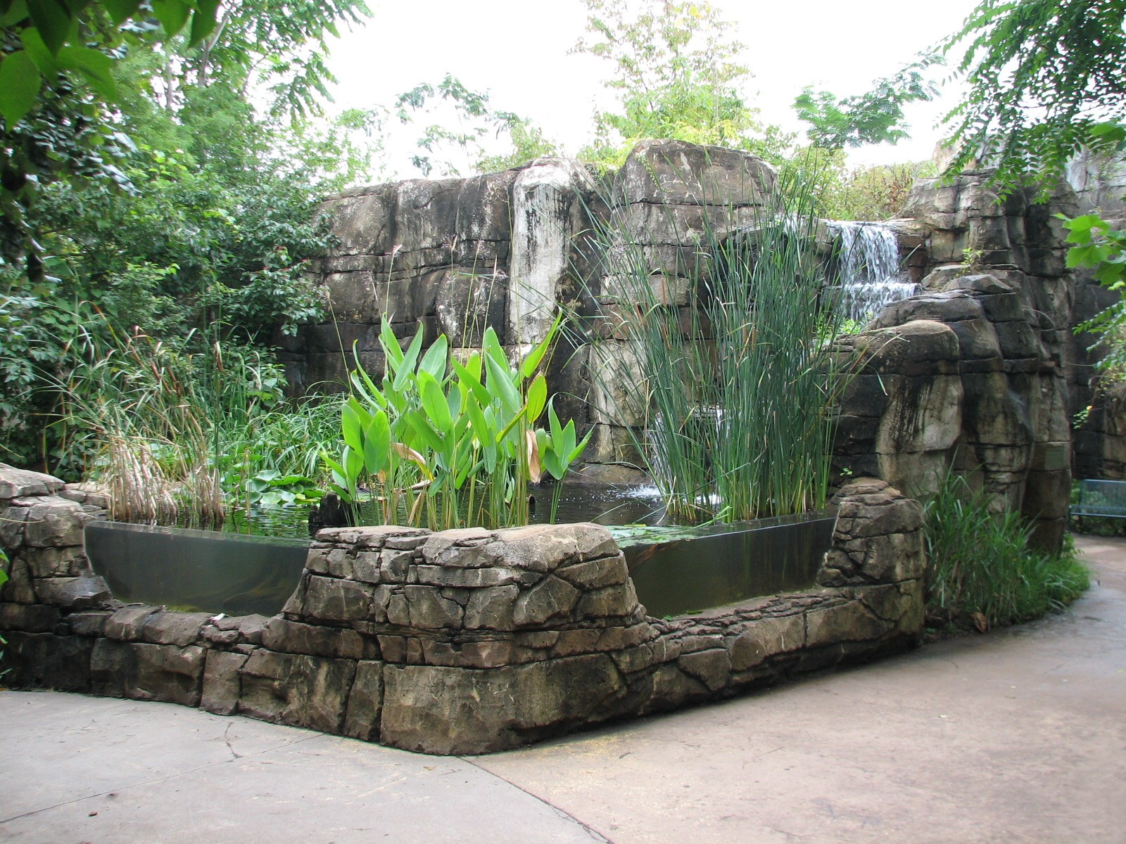 River's Edge - Missouri Stream Exhibit and Aquarium Entry