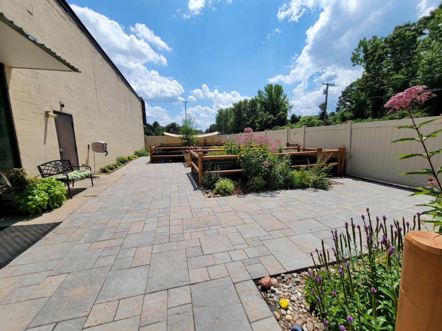 Riverside Reptiles - Outside turtle ponds