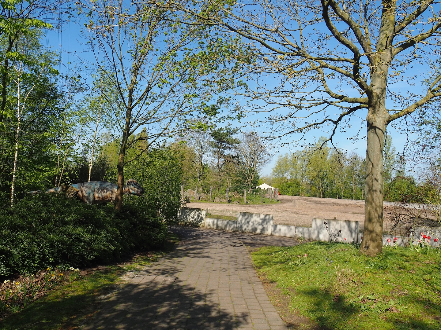 Road to Asian elephant, Chital, Red deer and Crab-eating macaque exhibit viewing areas, 2023-04-30