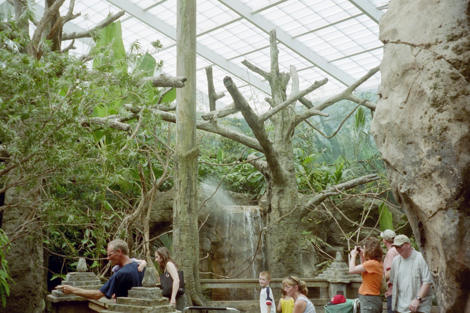 Roadhouse Aviary - Australia and the Islands