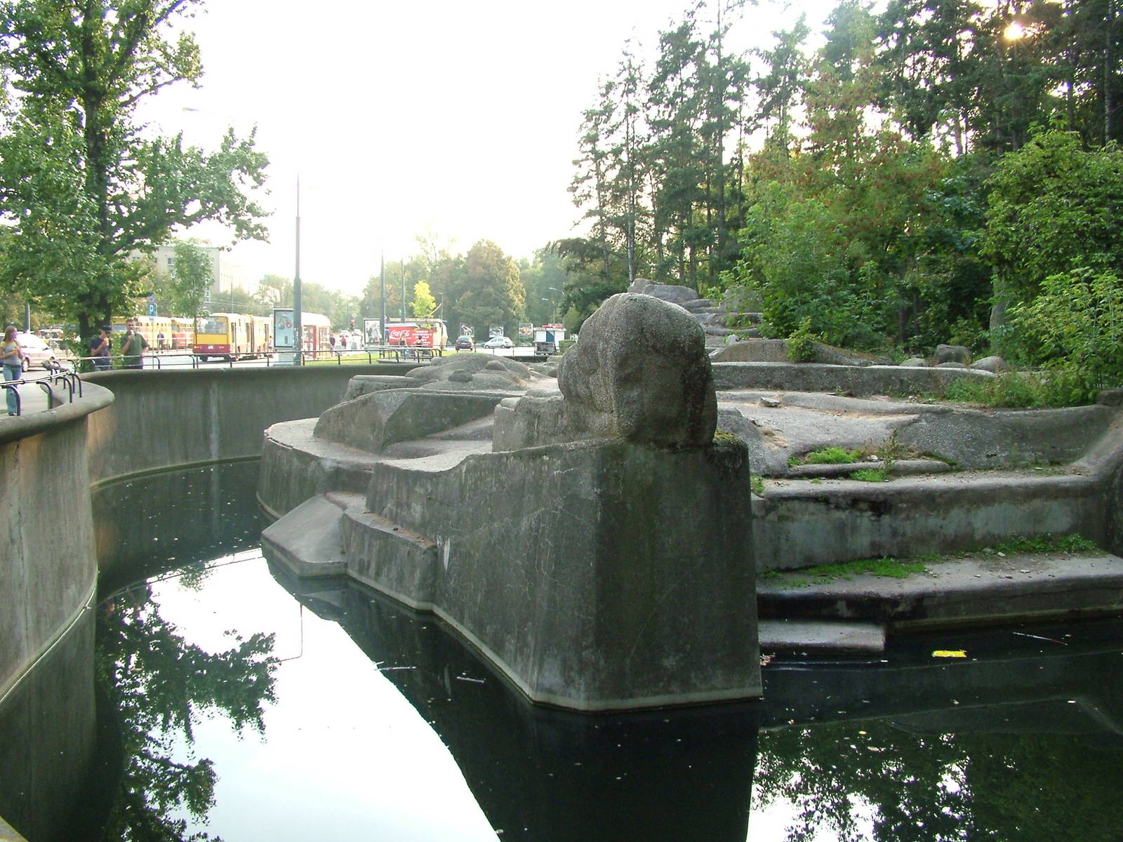 Roadside Brown Bear enclosure at Warsaw Zoo Sept 2008