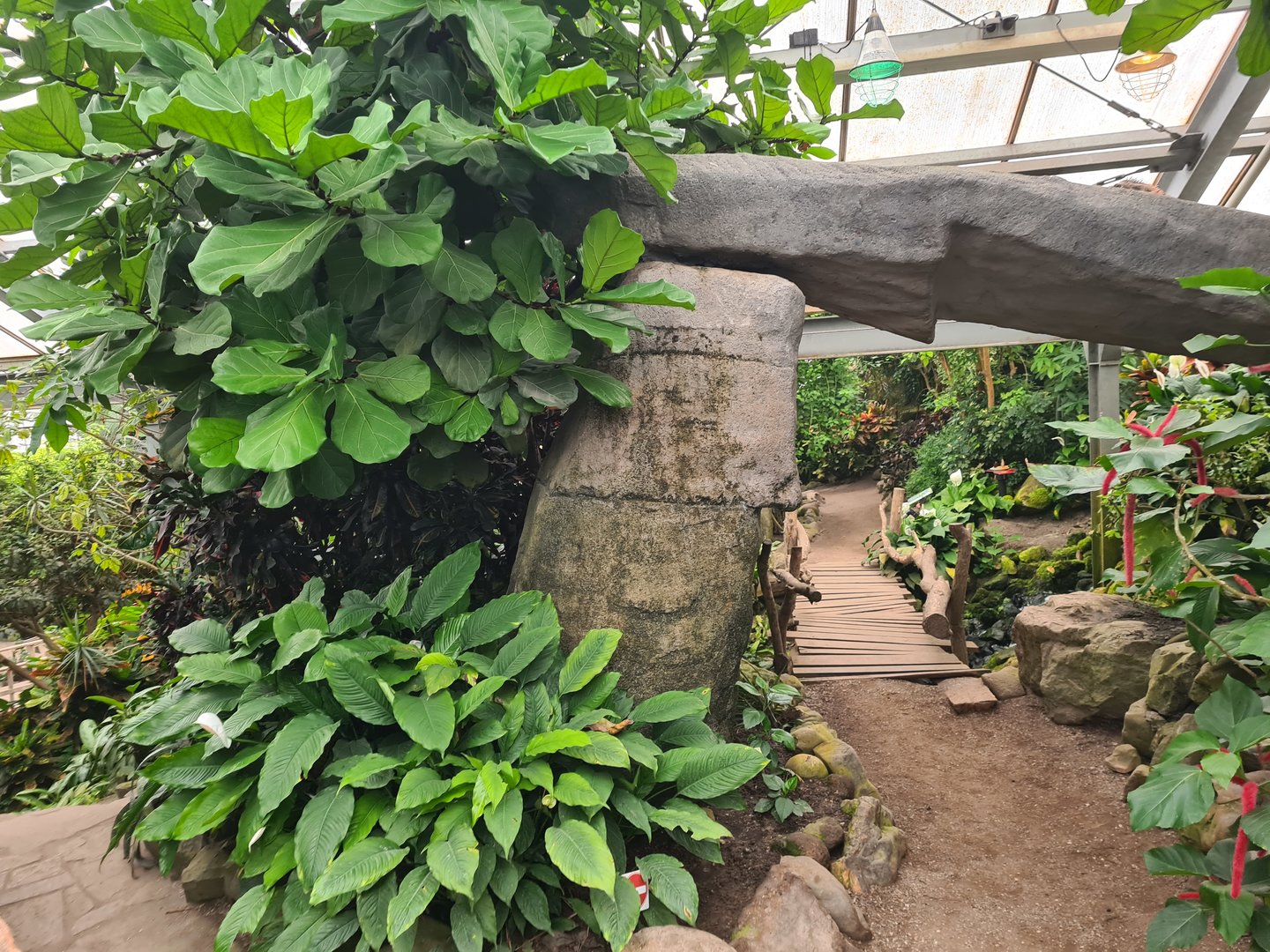Rock arch and bridge in Butterfly valley