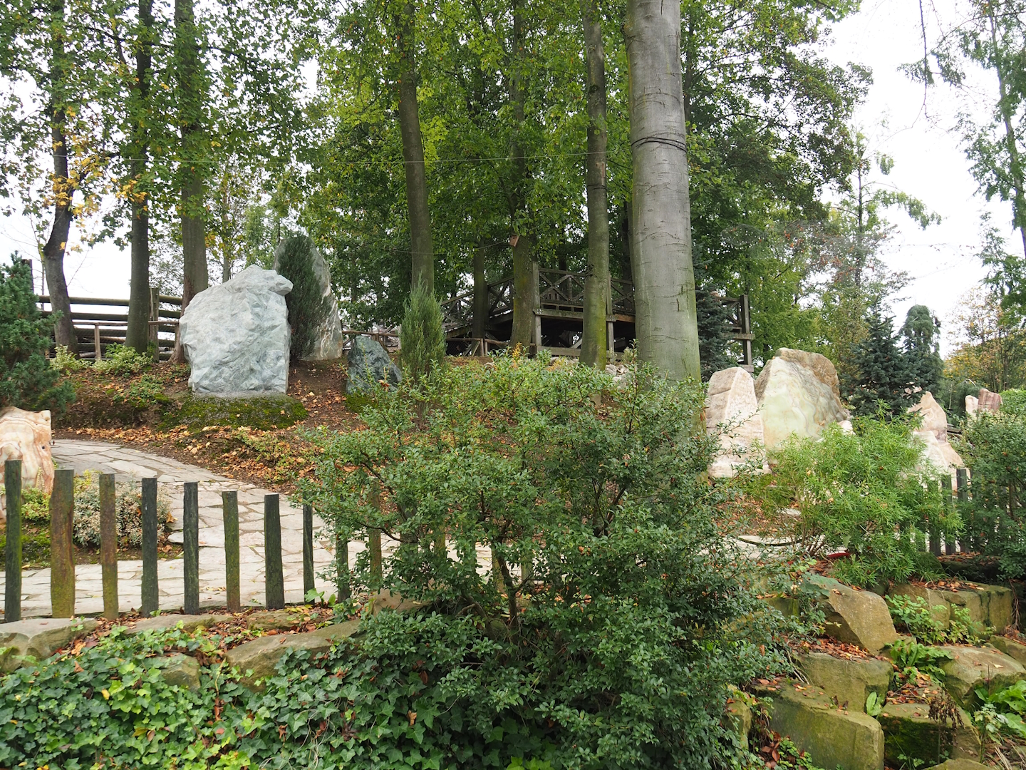 Rock garden and road to raccoon, skunk, wolf, bison and elephant viewing areas, 2023-10-13