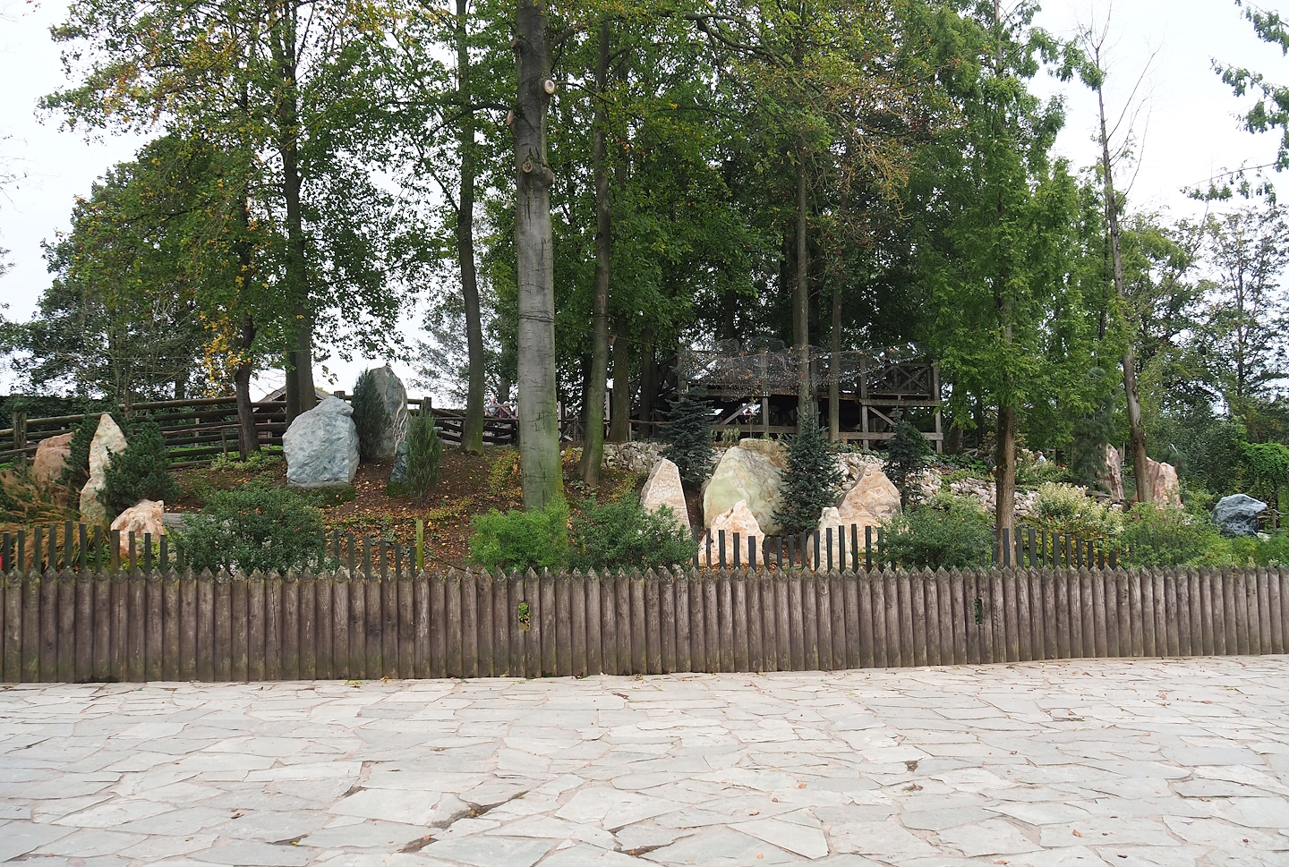 Rock garden and road to raccoon, skunk, wolf, bison and elephant viewing areas, 2023-10-13