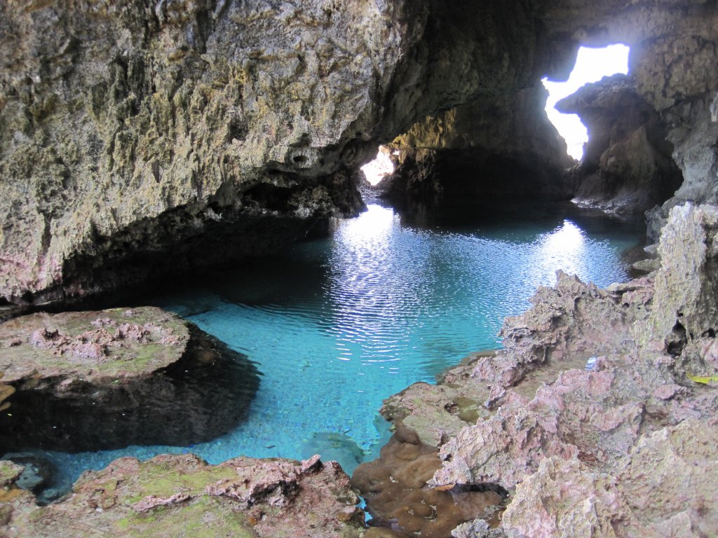 Rockpool below the Matavai