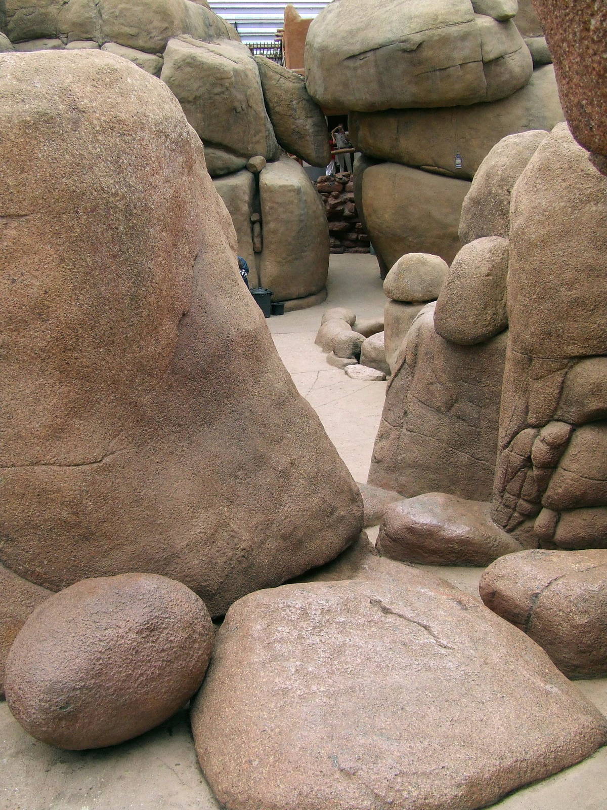 Rockwork, Burgers Desert