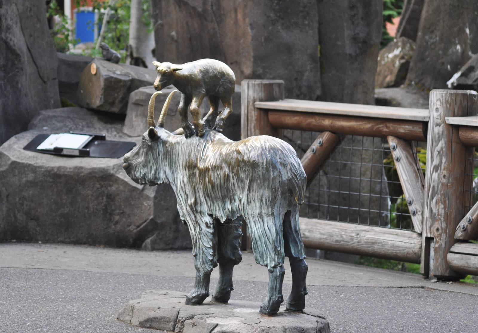 Rocky Mountain Goat statue