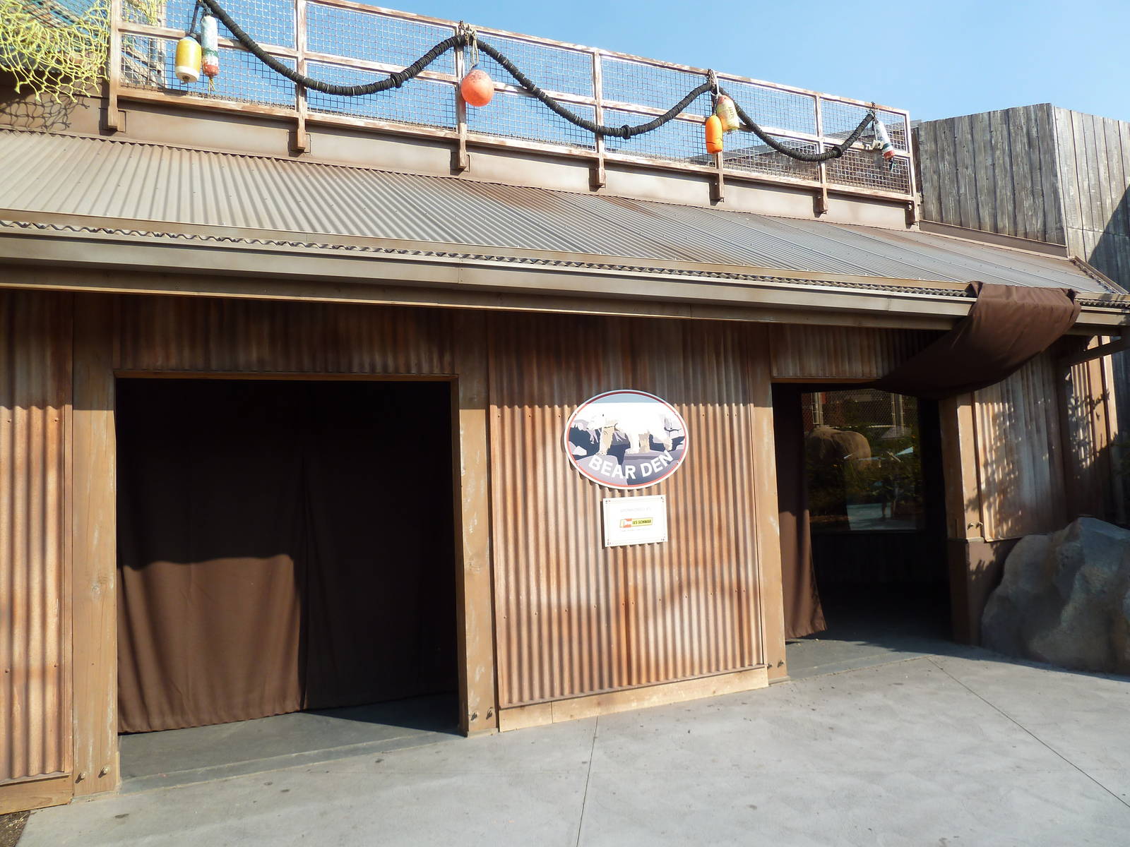 Rocky Shores - Bear Dens - Entrance Area