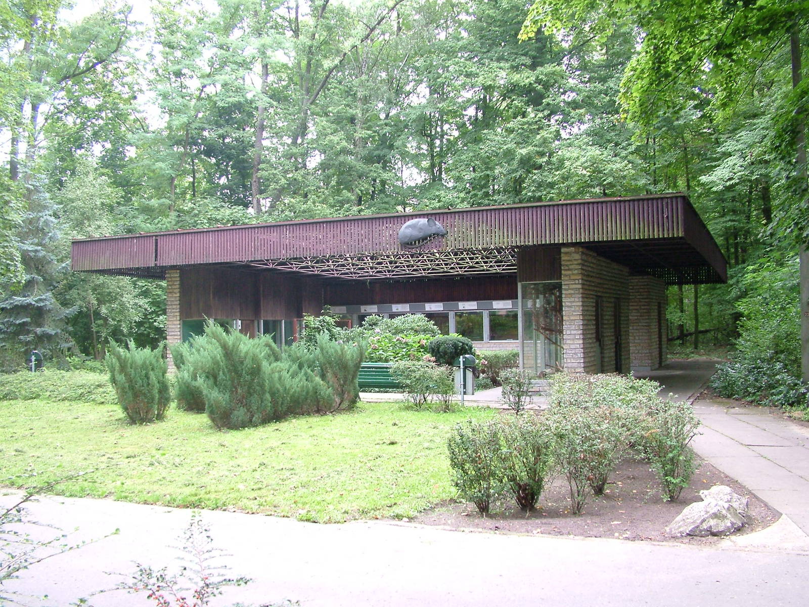 Rodent House at the New Zoo, Poznan Sept 08