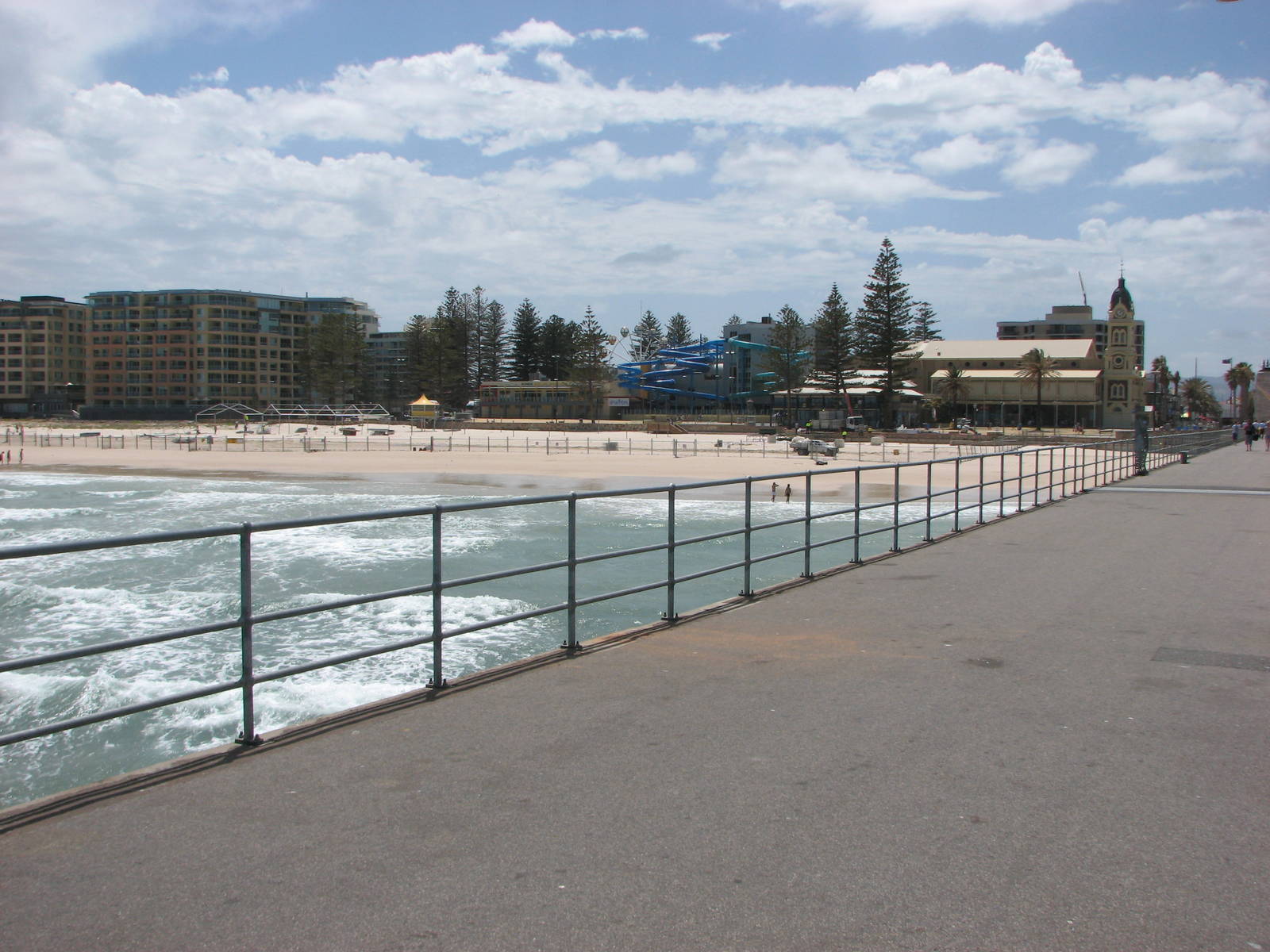 Rodney Fox Shark Experience Museum 2008 - View to the museum from the pier