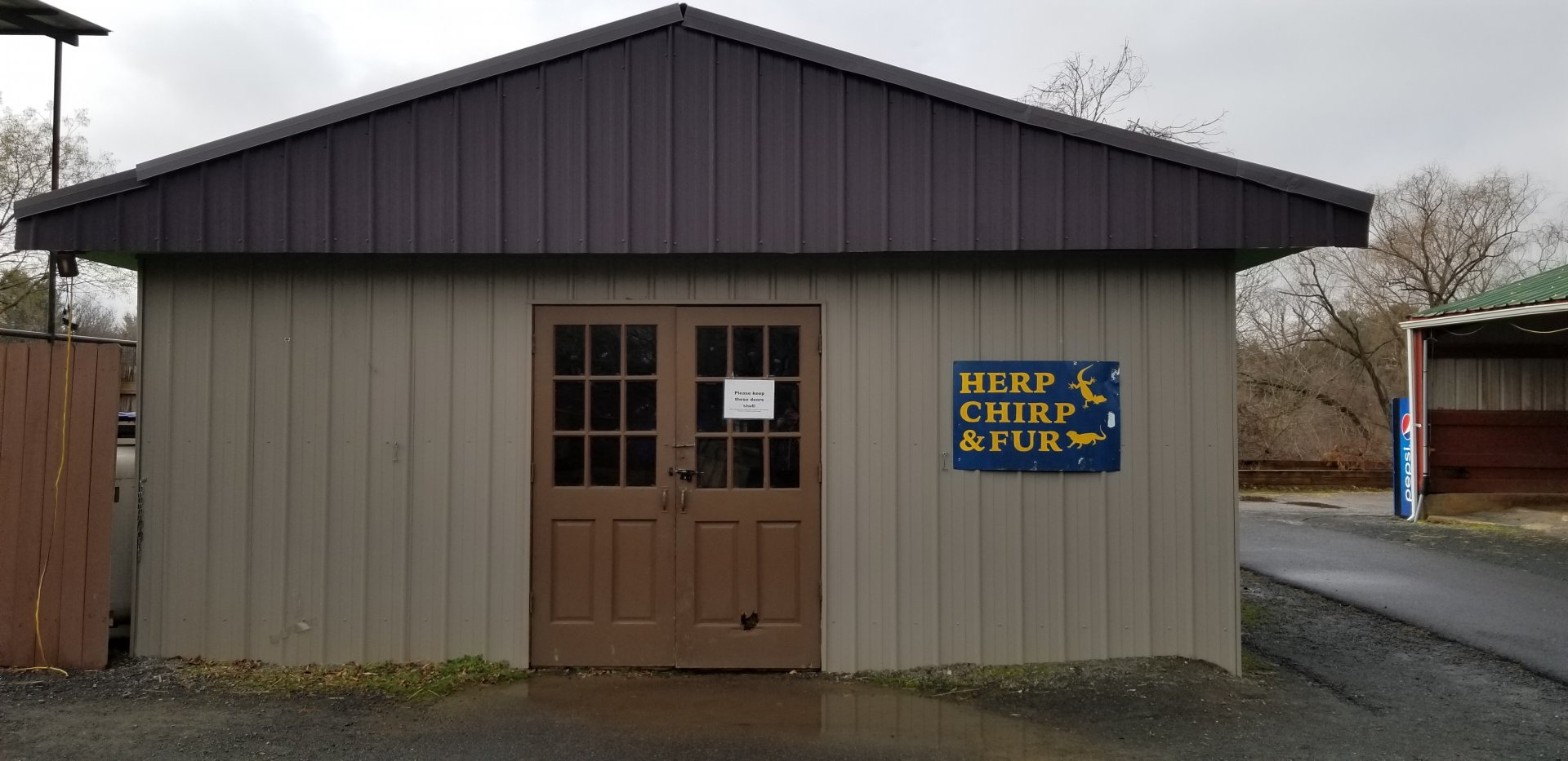 Roer's Zoofari - Herp Chirp and Fur building (there's no fur)