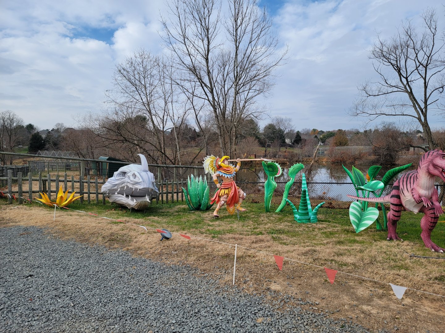 Roer's Zoofari - LuminoCity Festival dinosaurs and....?