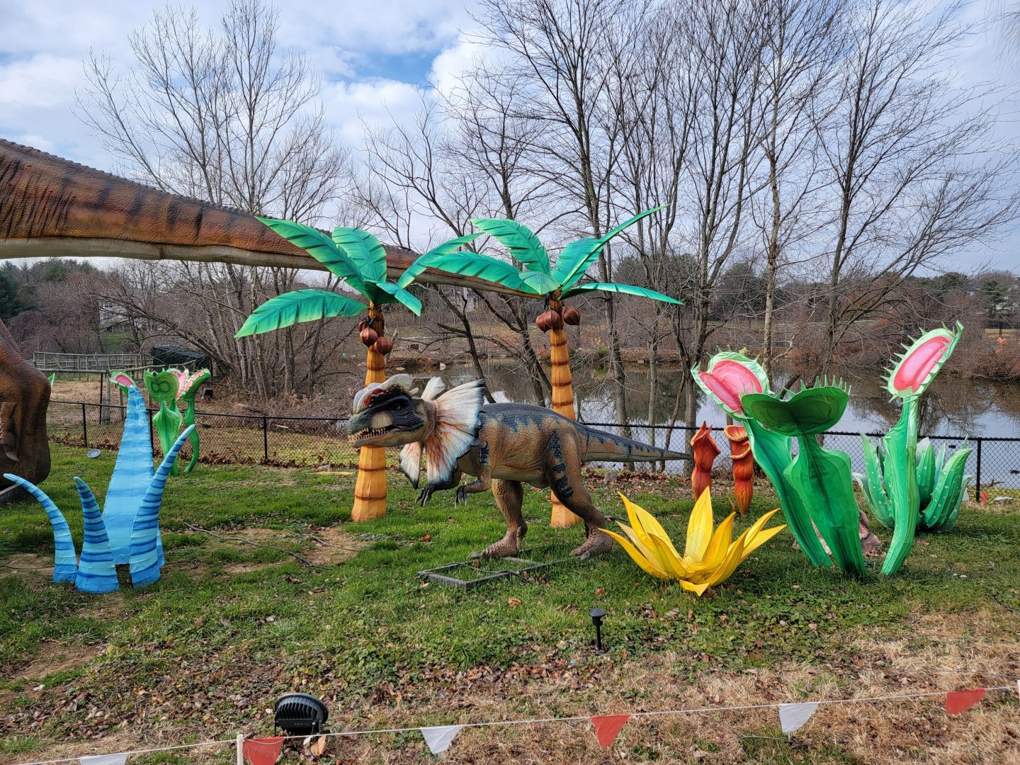 Roer's Zoofari - LuminoCity Festival dinosaurs