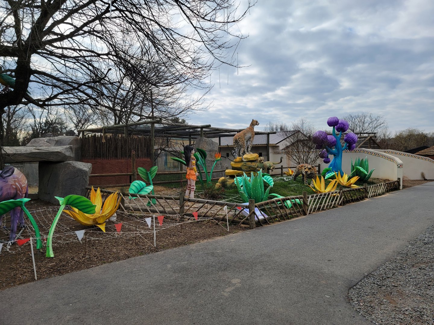 Roer's Zoofari - Newly built area, with luminoCity lights