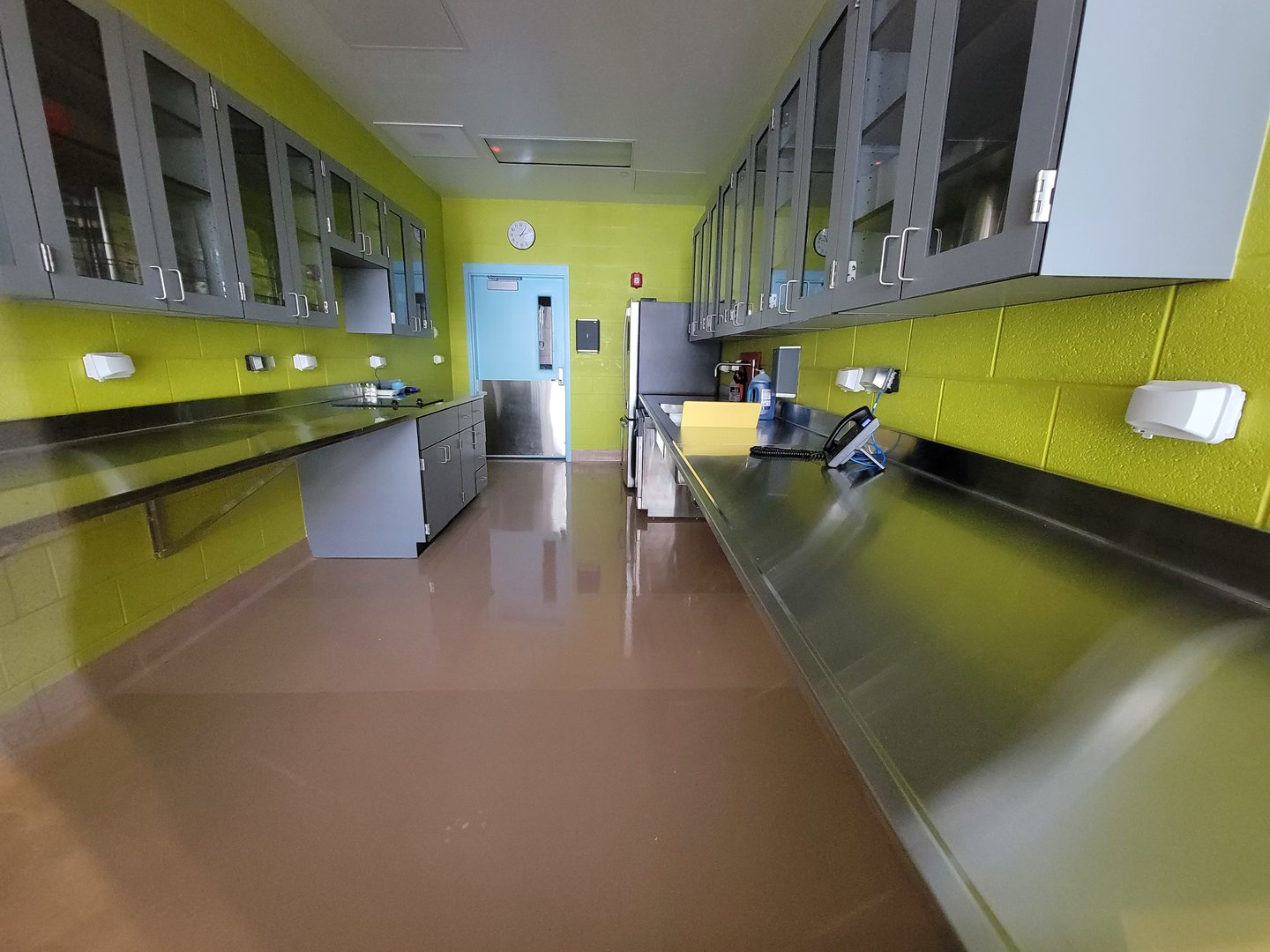 Rosamond Gifford - Animal Health Center, food room