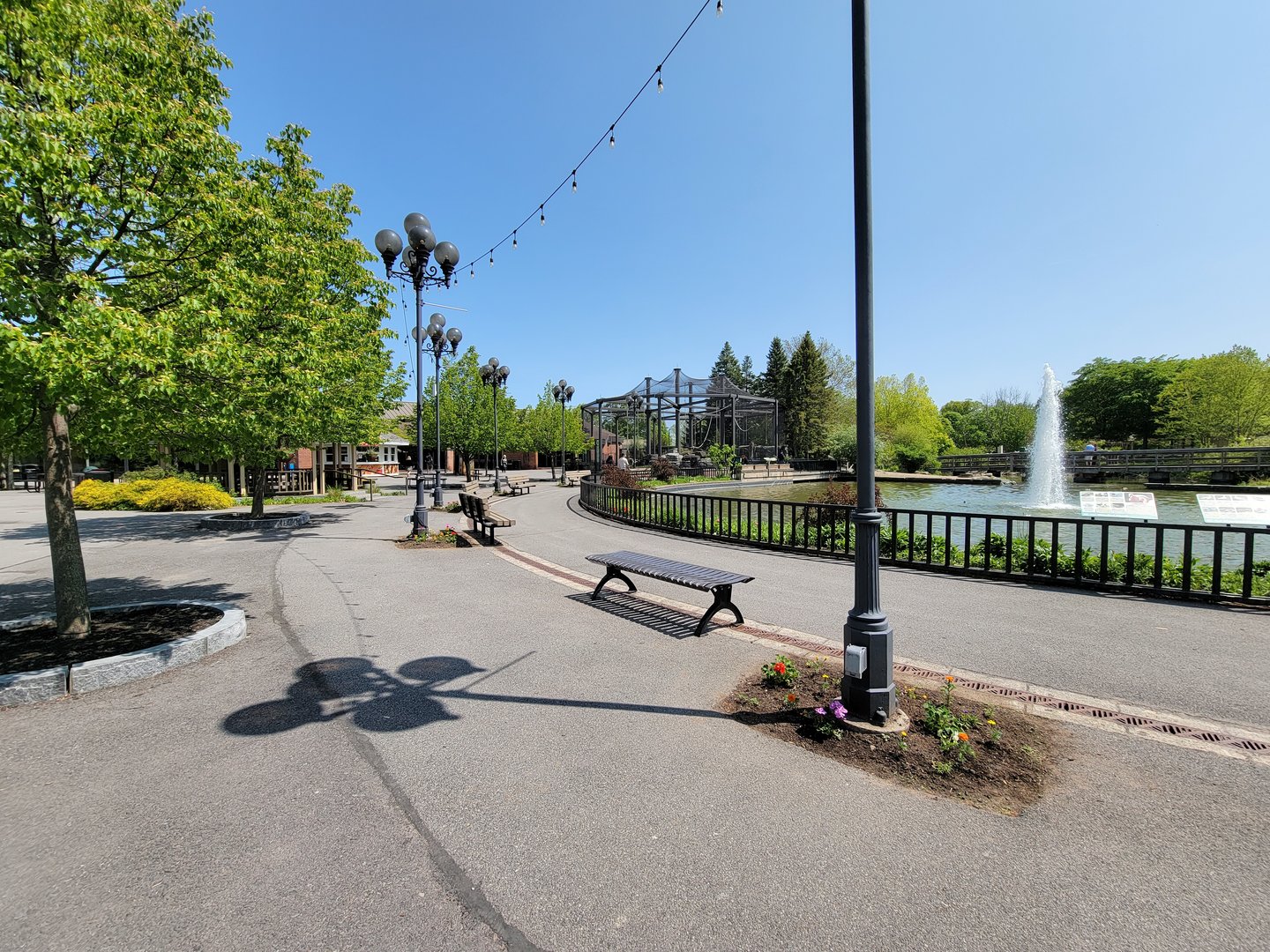 Rosamond Gifford - Waterfowl pond area