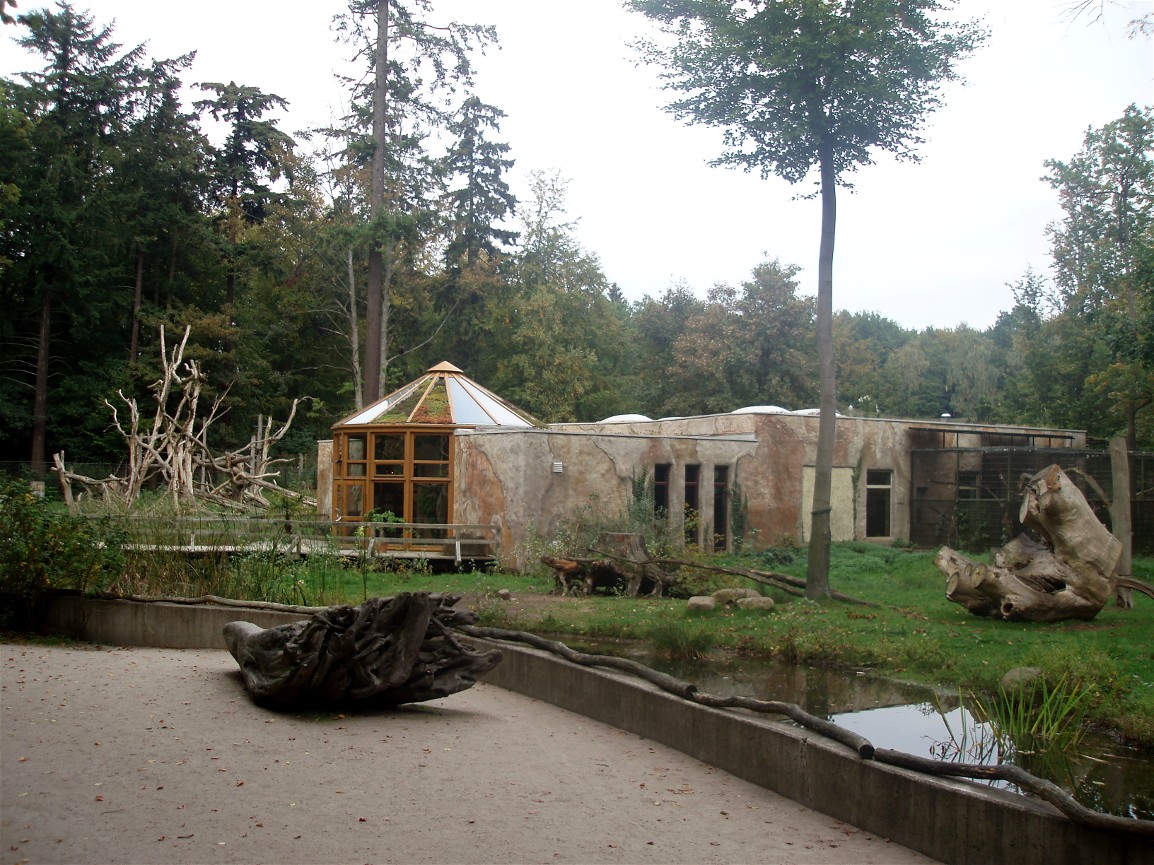 Rostock Zoo - Moneky House