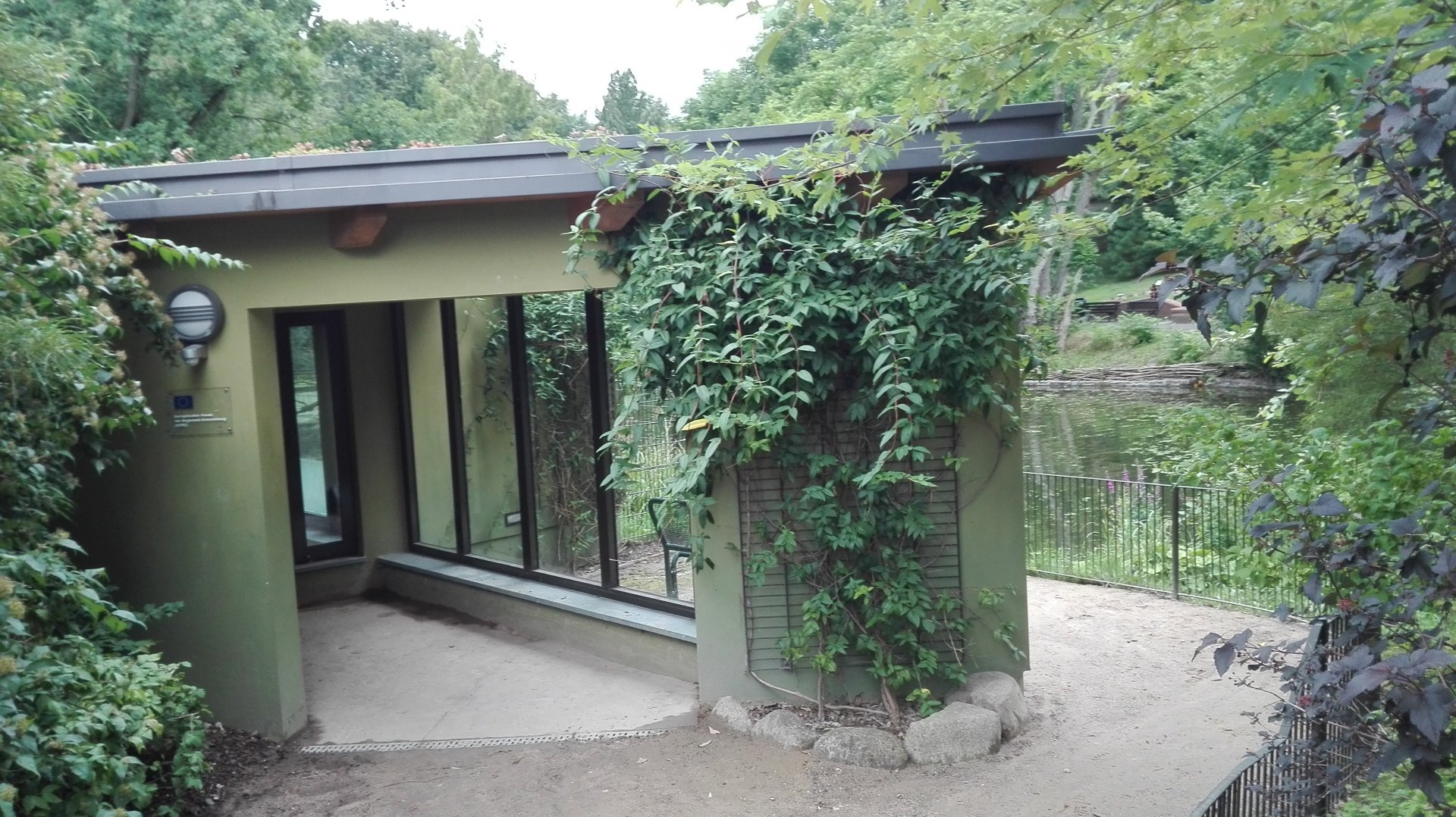 Rostock Zoo - Pelican house