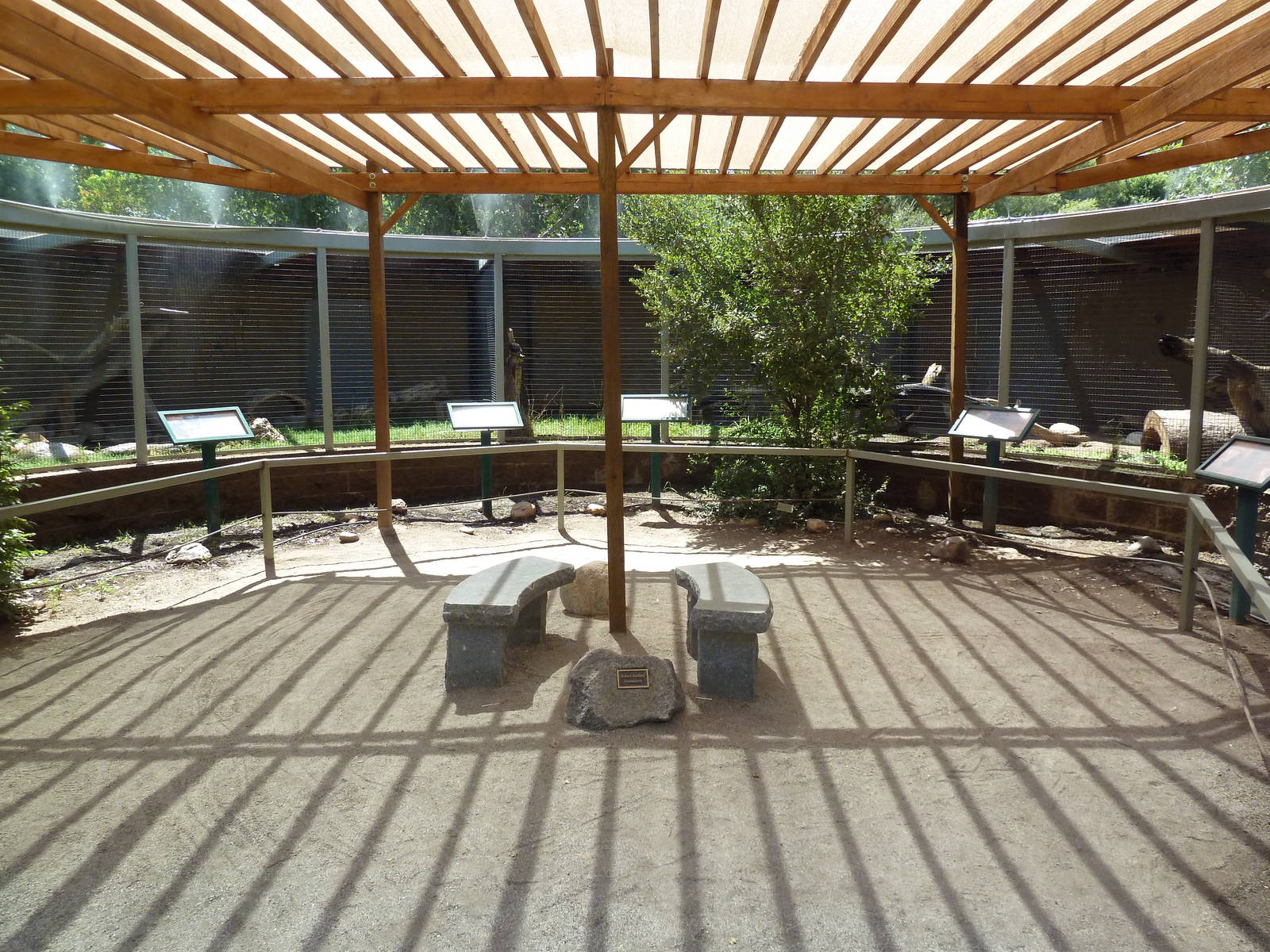 Round-House Exhibits (5 Species)