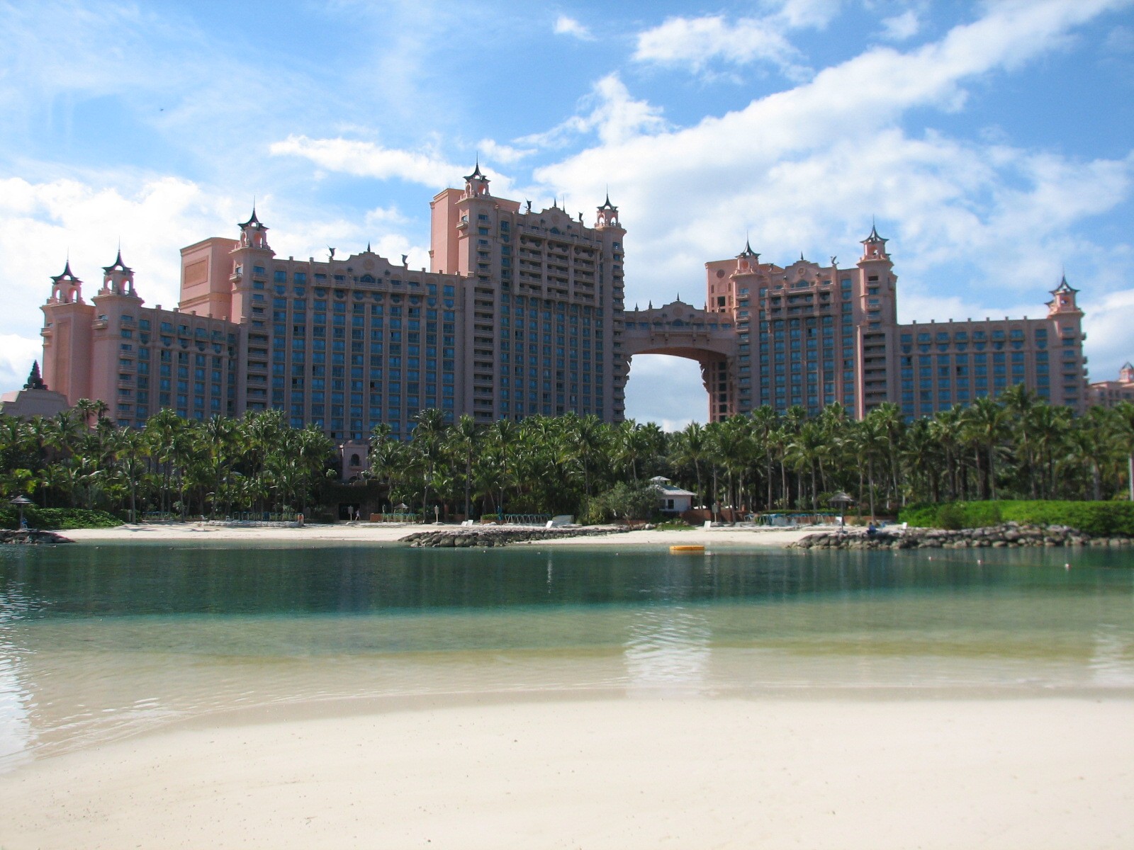 Royal Towers - Exterior