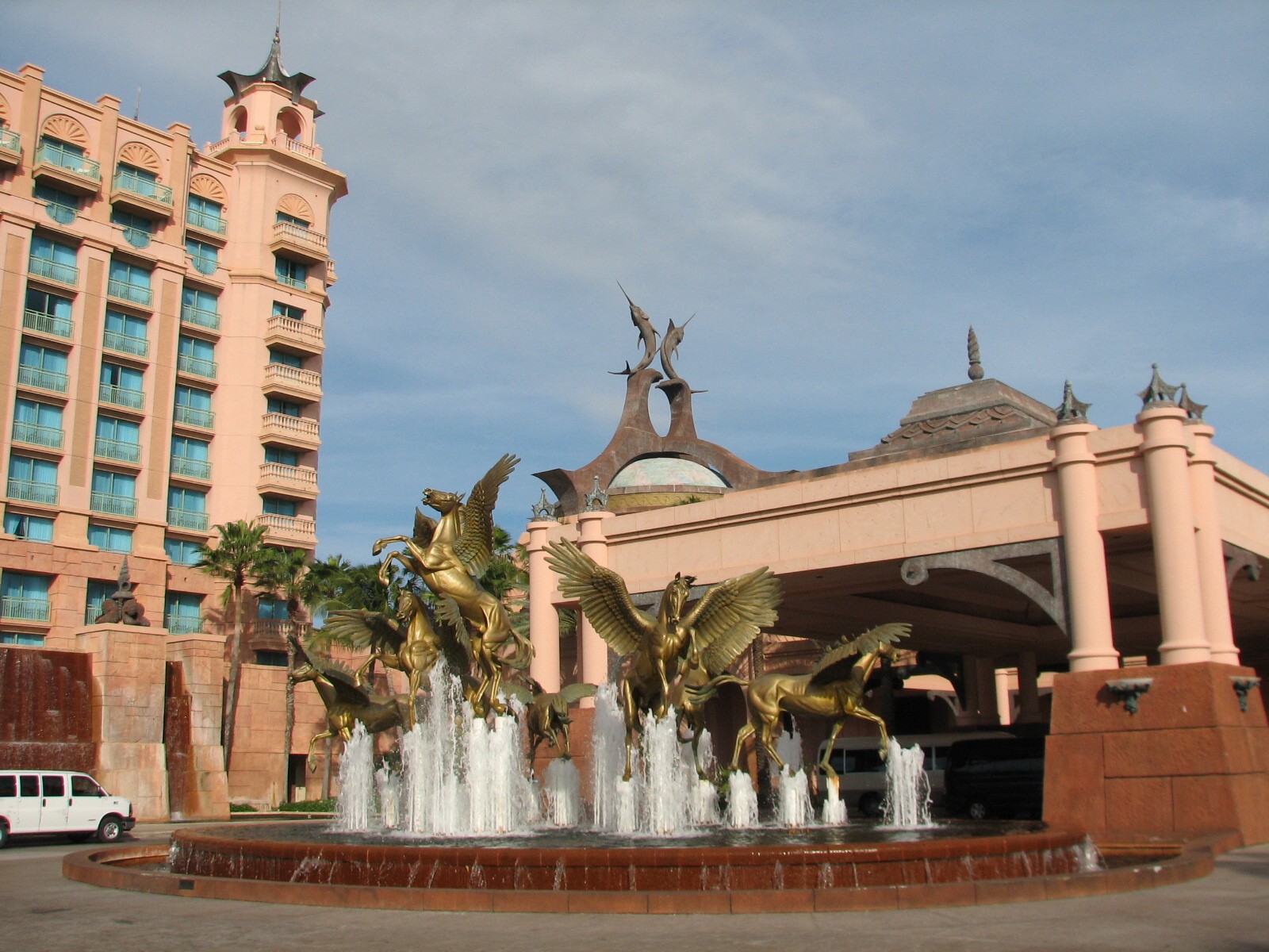 Royal Towers - Porte Cochere