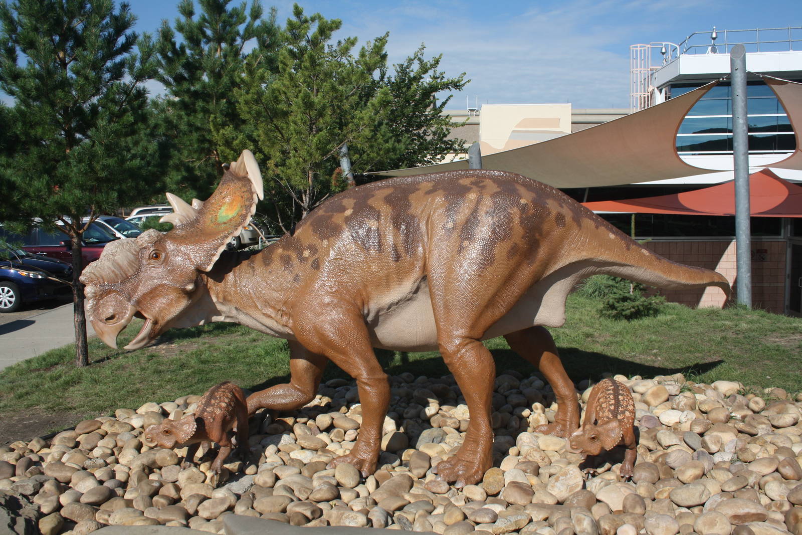 Royal Tyrrell Museum - Entrance Dinosaur