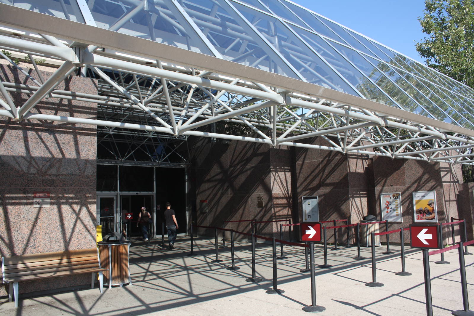 Royal Tyrrell Museum - Entrance