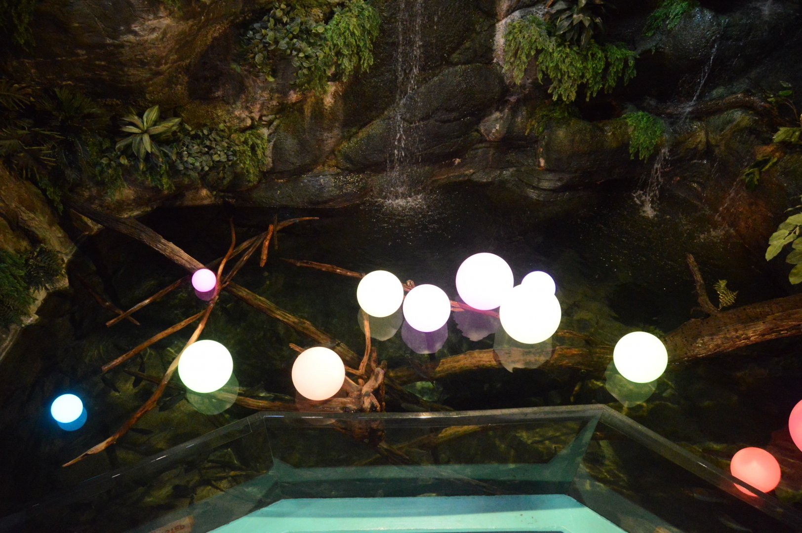 Ruin An Otherwise Interesting Exhibit With This One Easy Step!