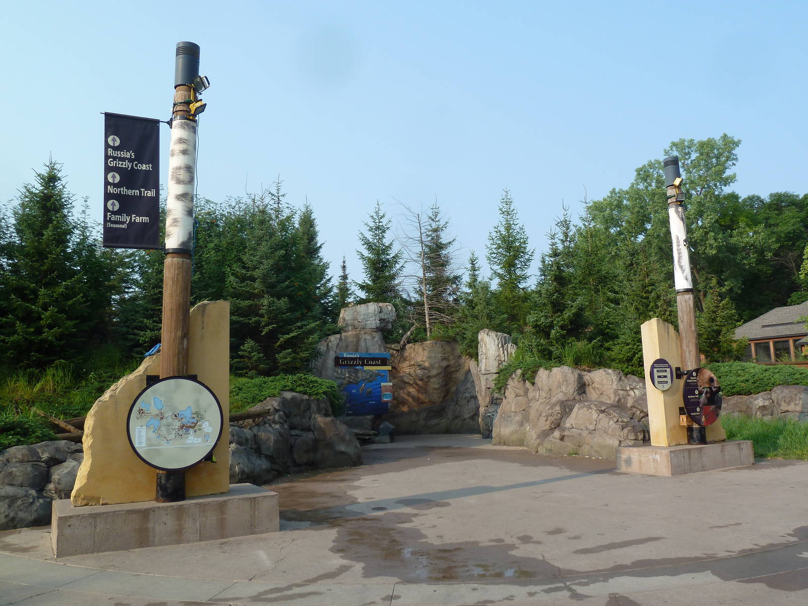 Russia's Grizzly Coast - Entrance Area