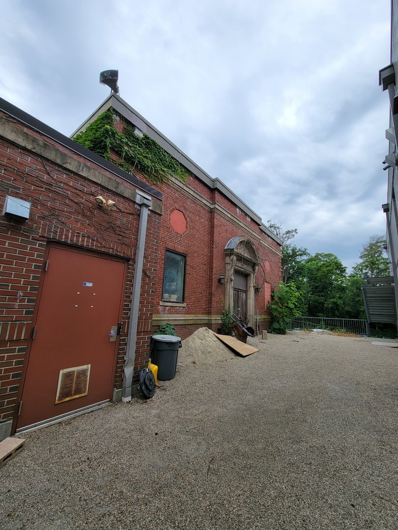 RWPZ 7/22 - Beautiful old building