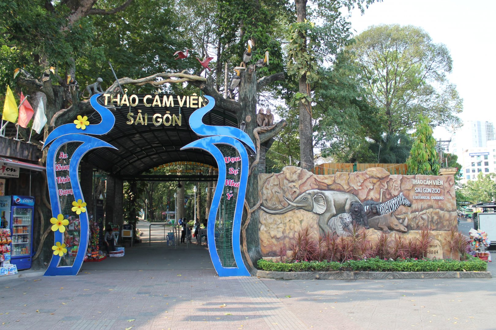 Saigon Zoo, gate number three