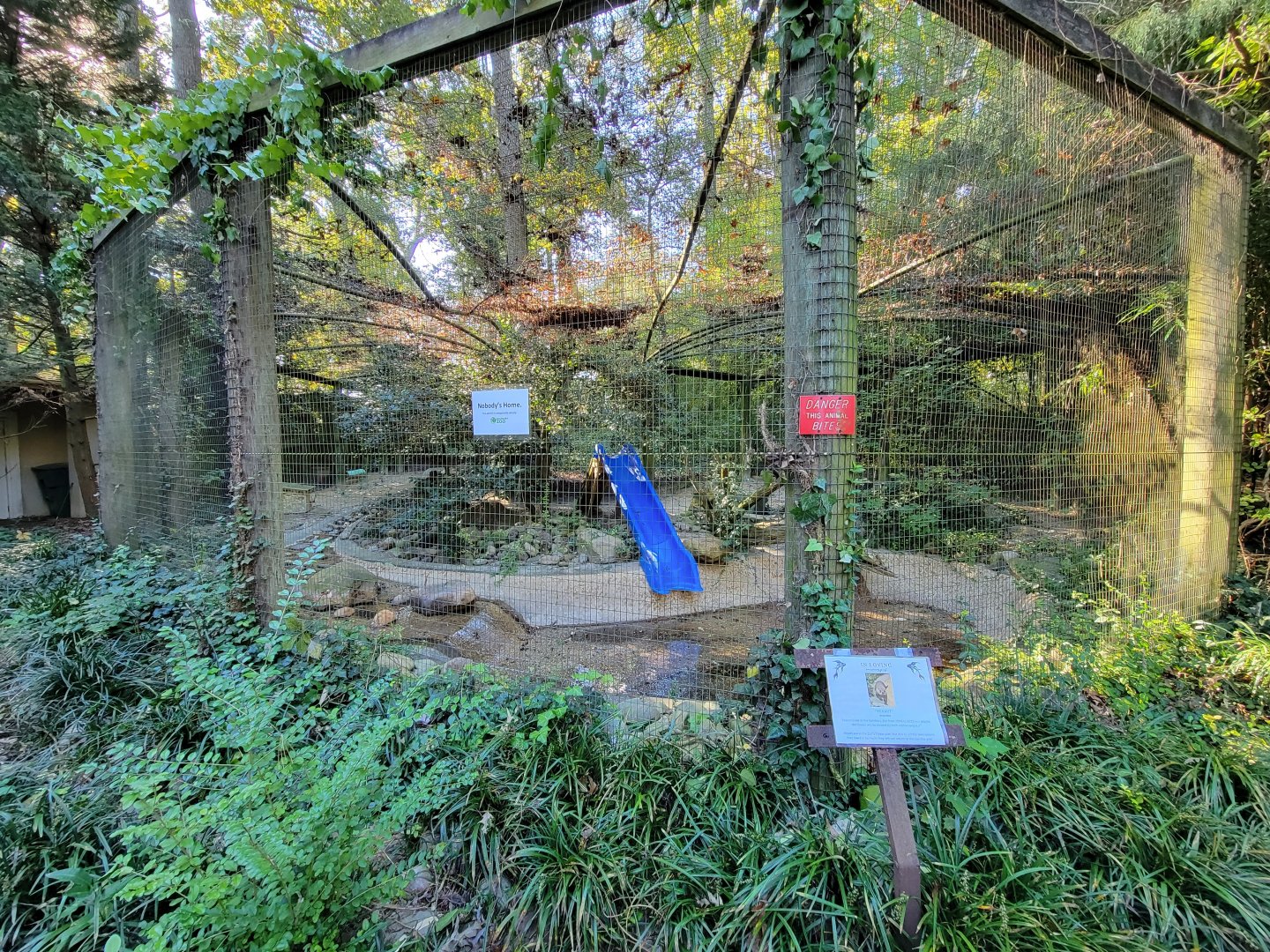 Salisbury Zoo - River otter exhibit, currently empty