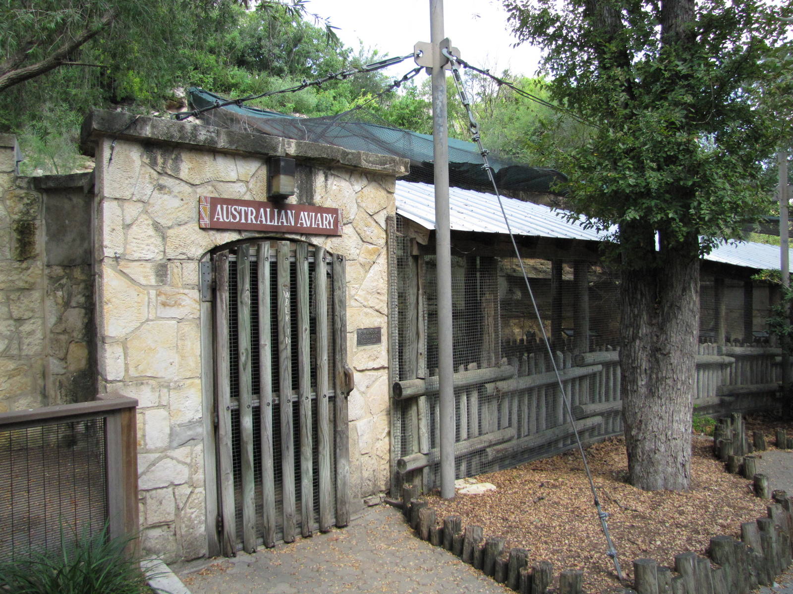 San Antonio Zoo 2010 - Entrance to the Australian Aviary