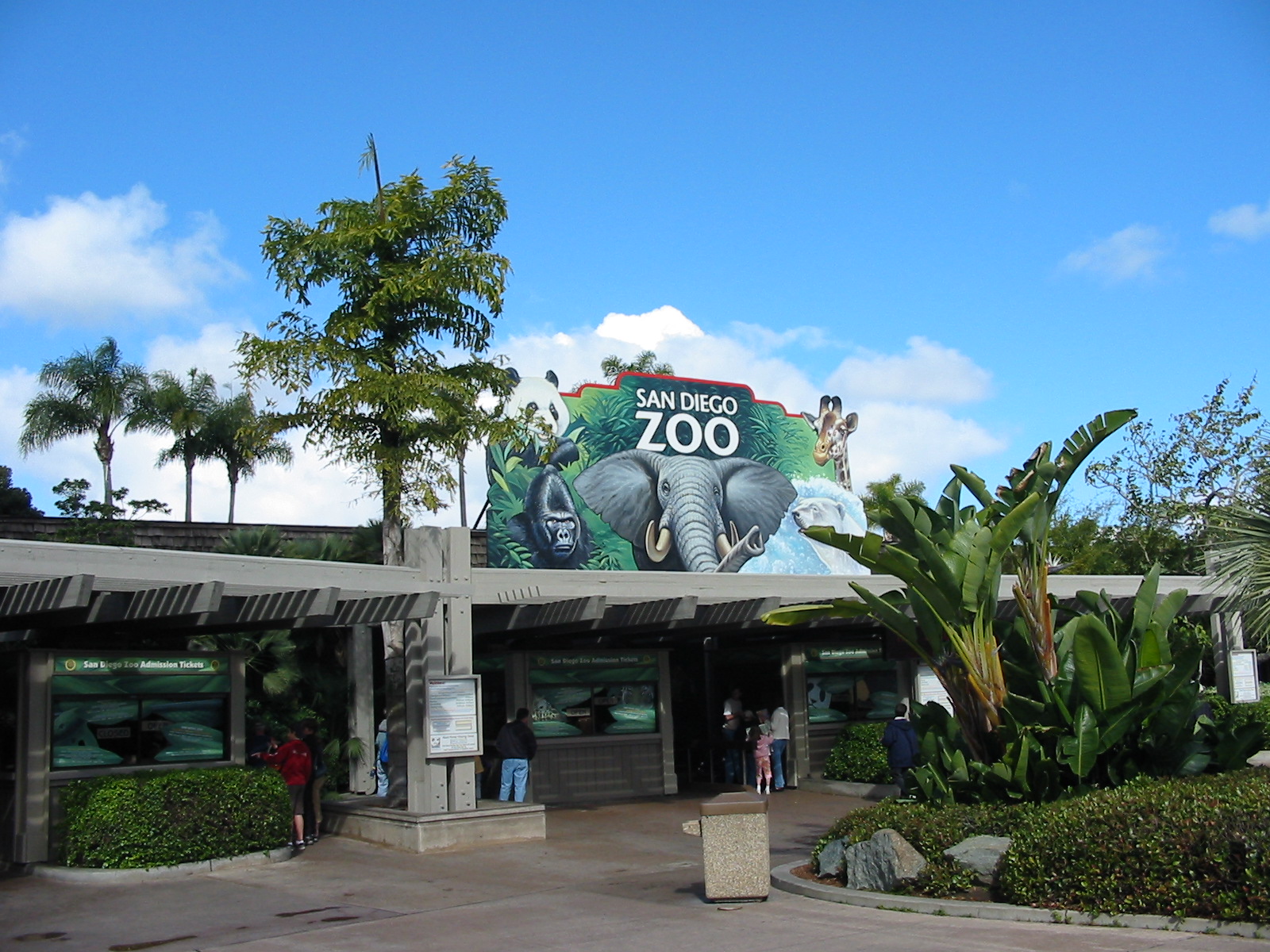 San Diego Zoo 2003 - Main gate