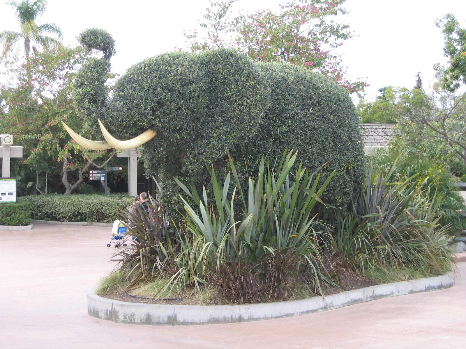 San Diego Zoo entrance - Jan 2005