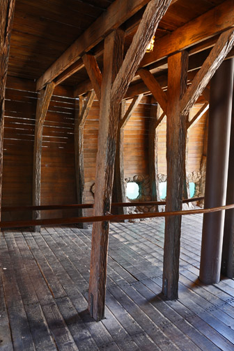 sea lion exhibit and stadium
