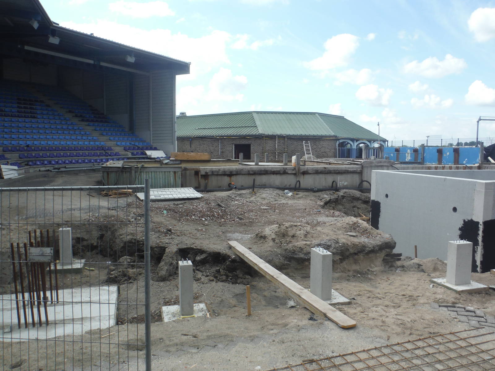 Sea Lion Theater Construction
