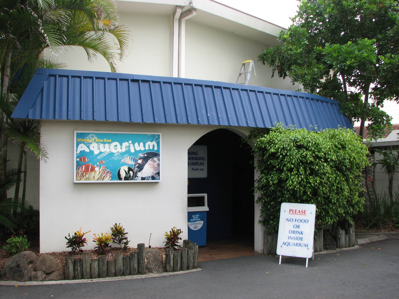 Sea World Gold Coast - Aquarium Entrance