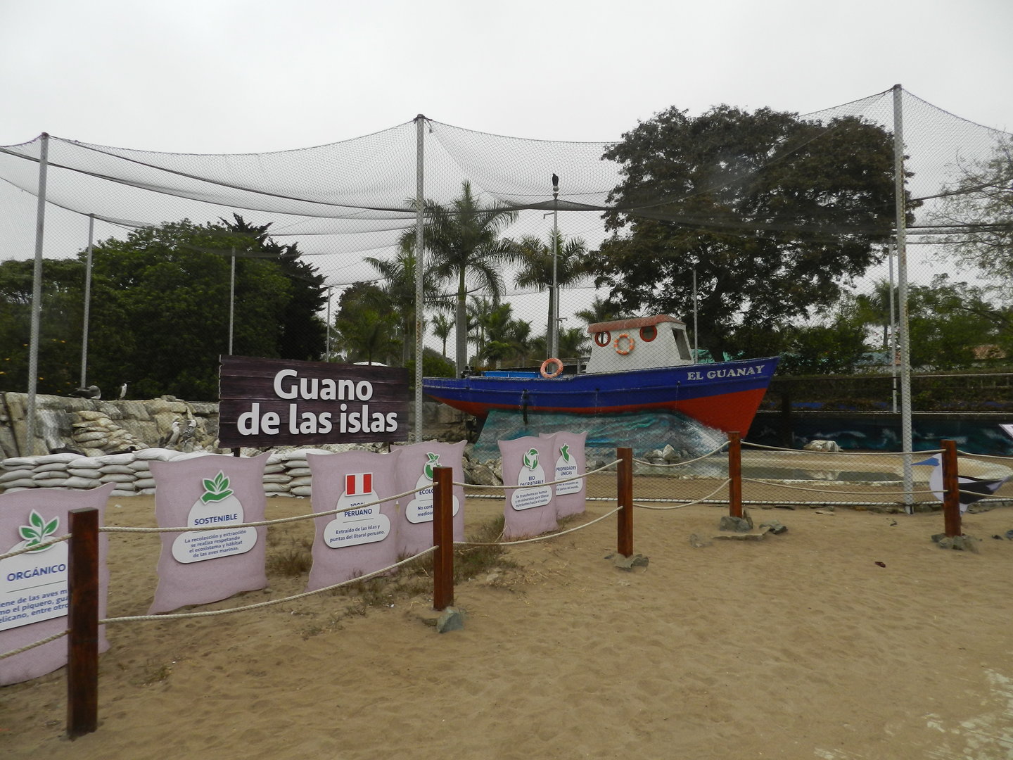 Seabird exhibit - Parque de Las Leyendas