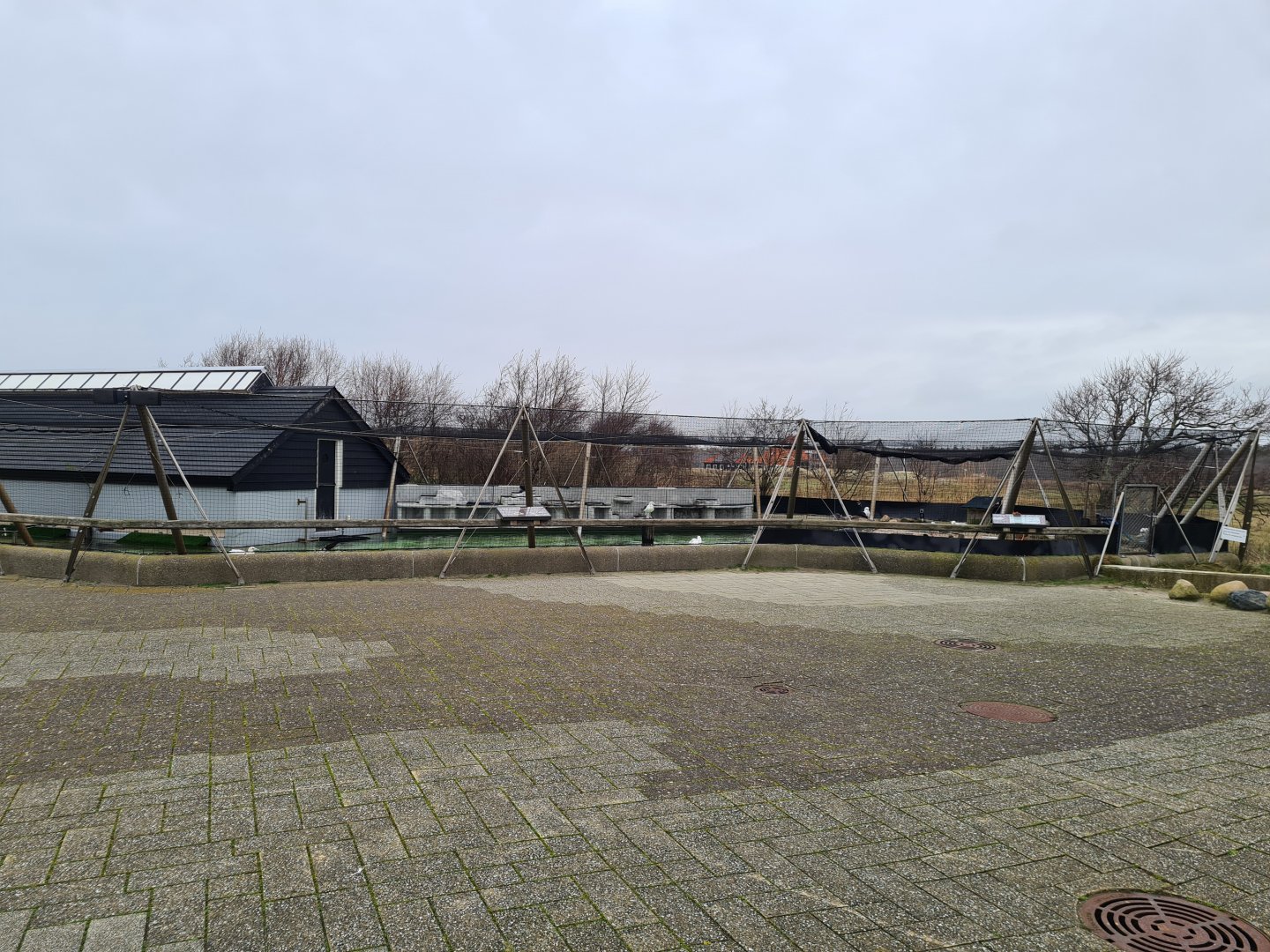 Seabird recovery aviary