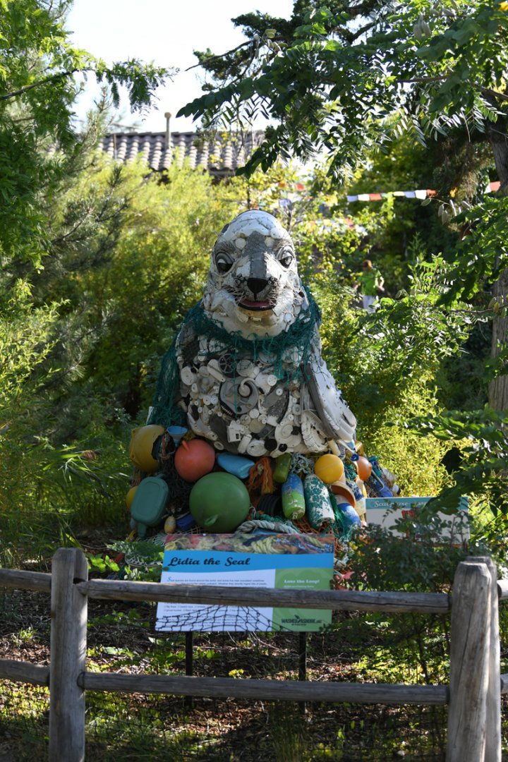 seal from discarded plastic