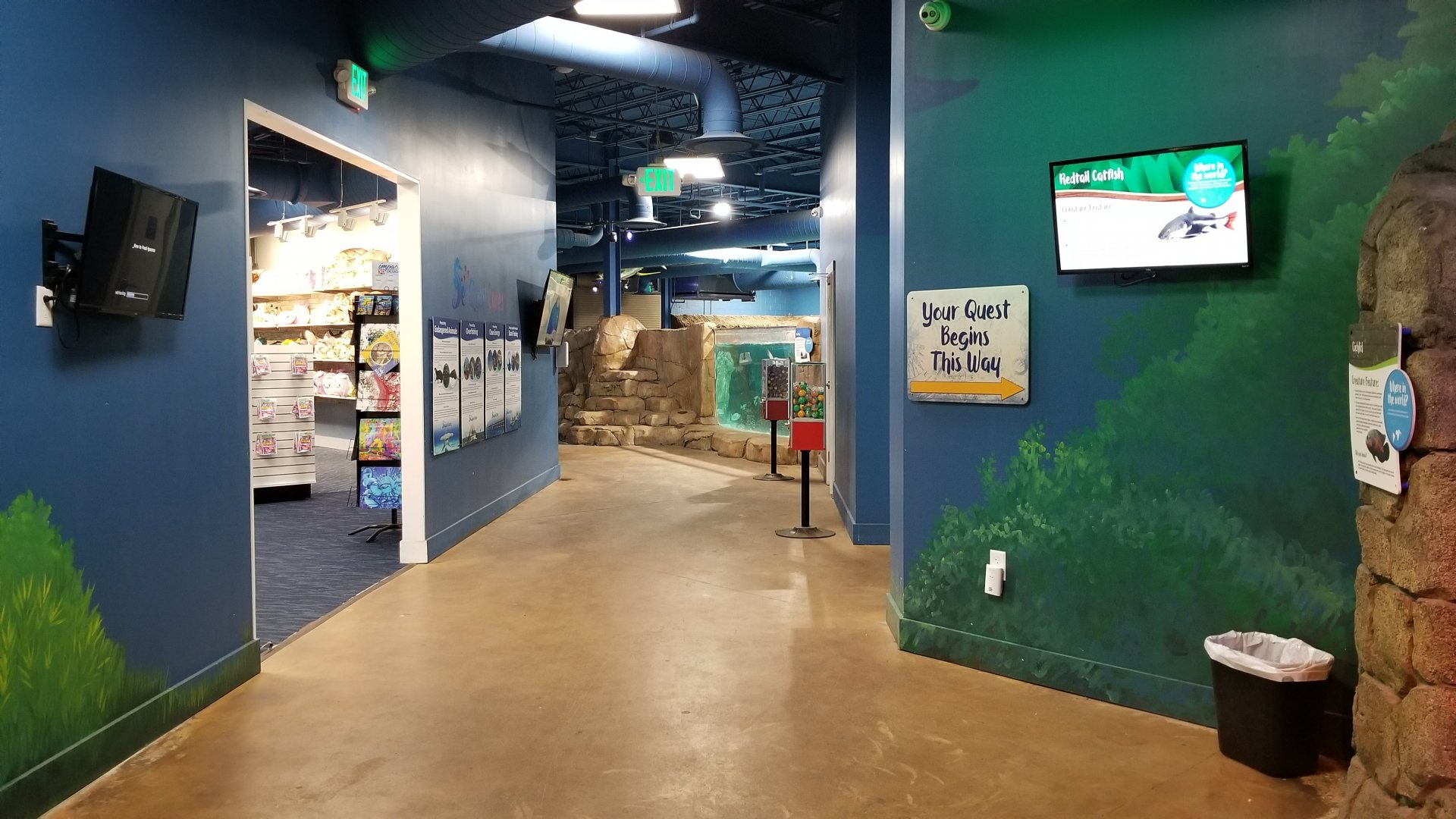 SeaQuest Woodbridge - End of loop, looking at entrance (left) and largest tank