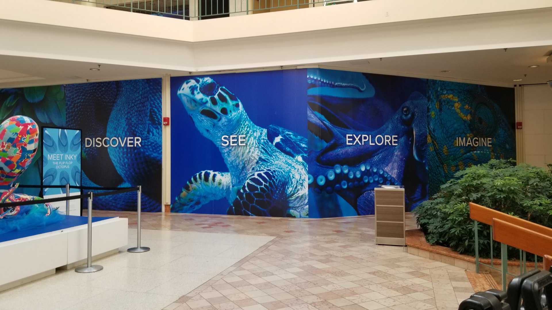 SeaQuest Woodbridge - Signage outside of store