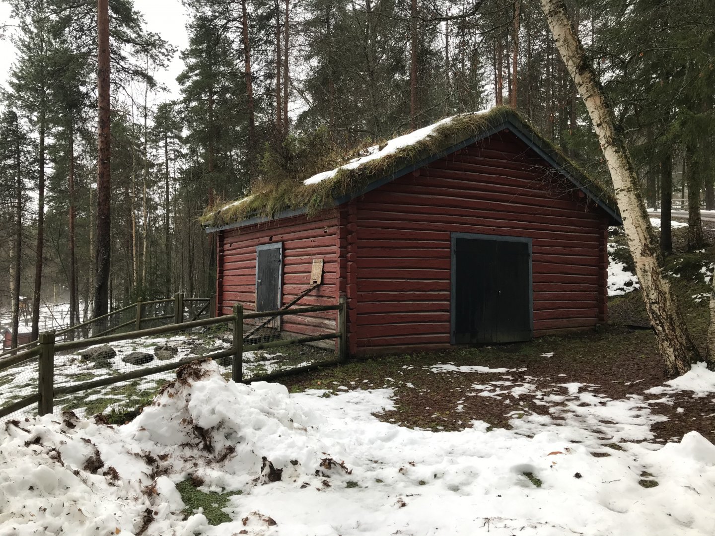 Seasonal domestics stable