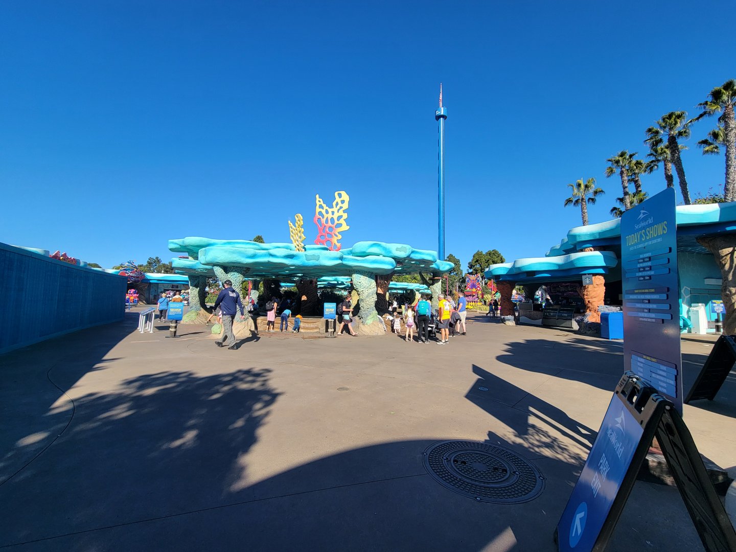 SeaWorld San Diego - View inside entrance, bamboo/epaulette shark touch areas
